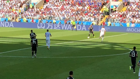 洛卡特利意大利中场技能解析