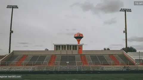 姚明身边两米乔丹萌态尽显。